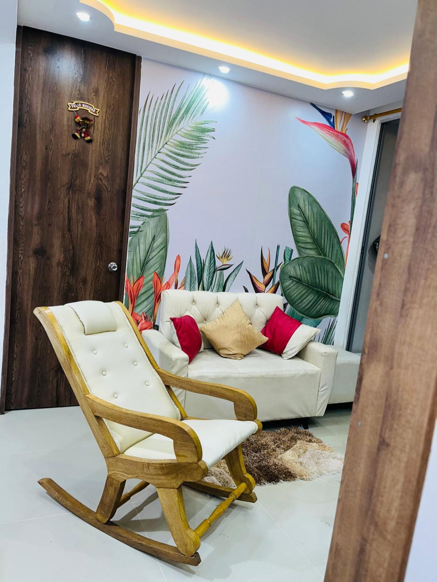 Habitación Disponible En Cerca A La Terminal De Transporte *